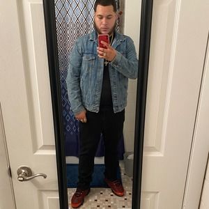 Meet your Posher, Luis